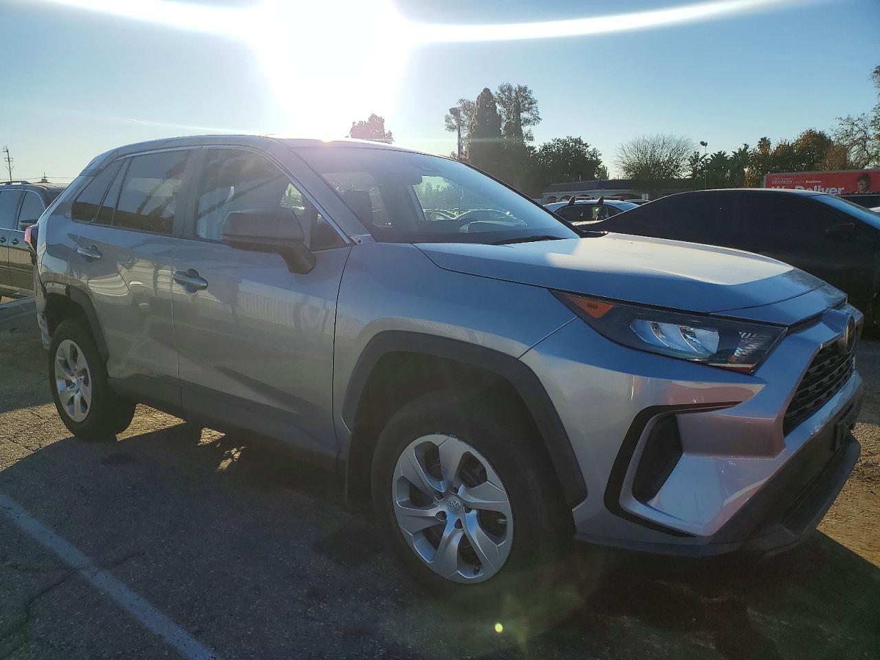 2022 Toyota Rav4 le