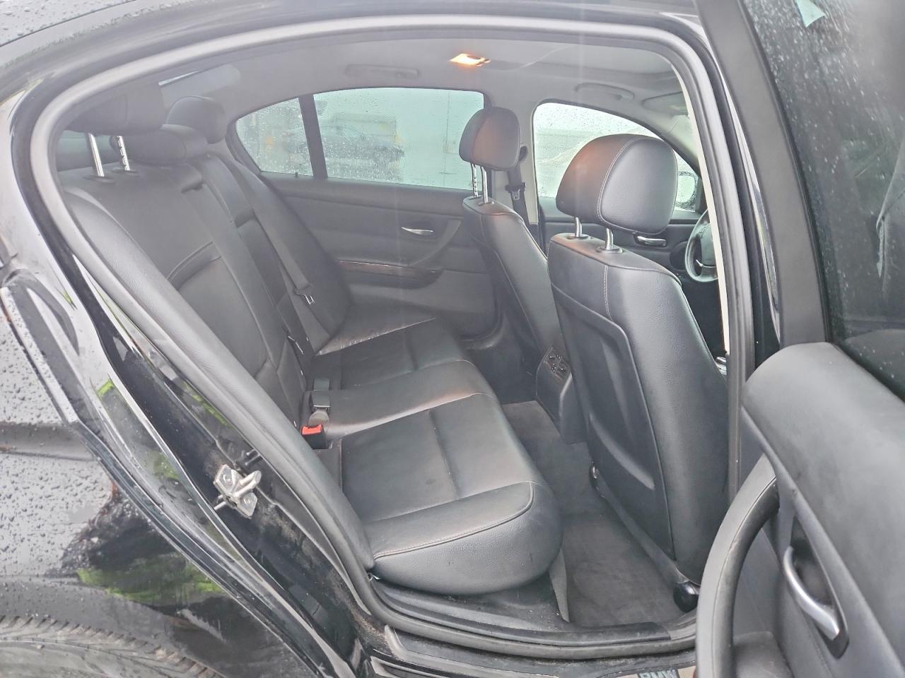 2011 BMW 328 xi Sulev