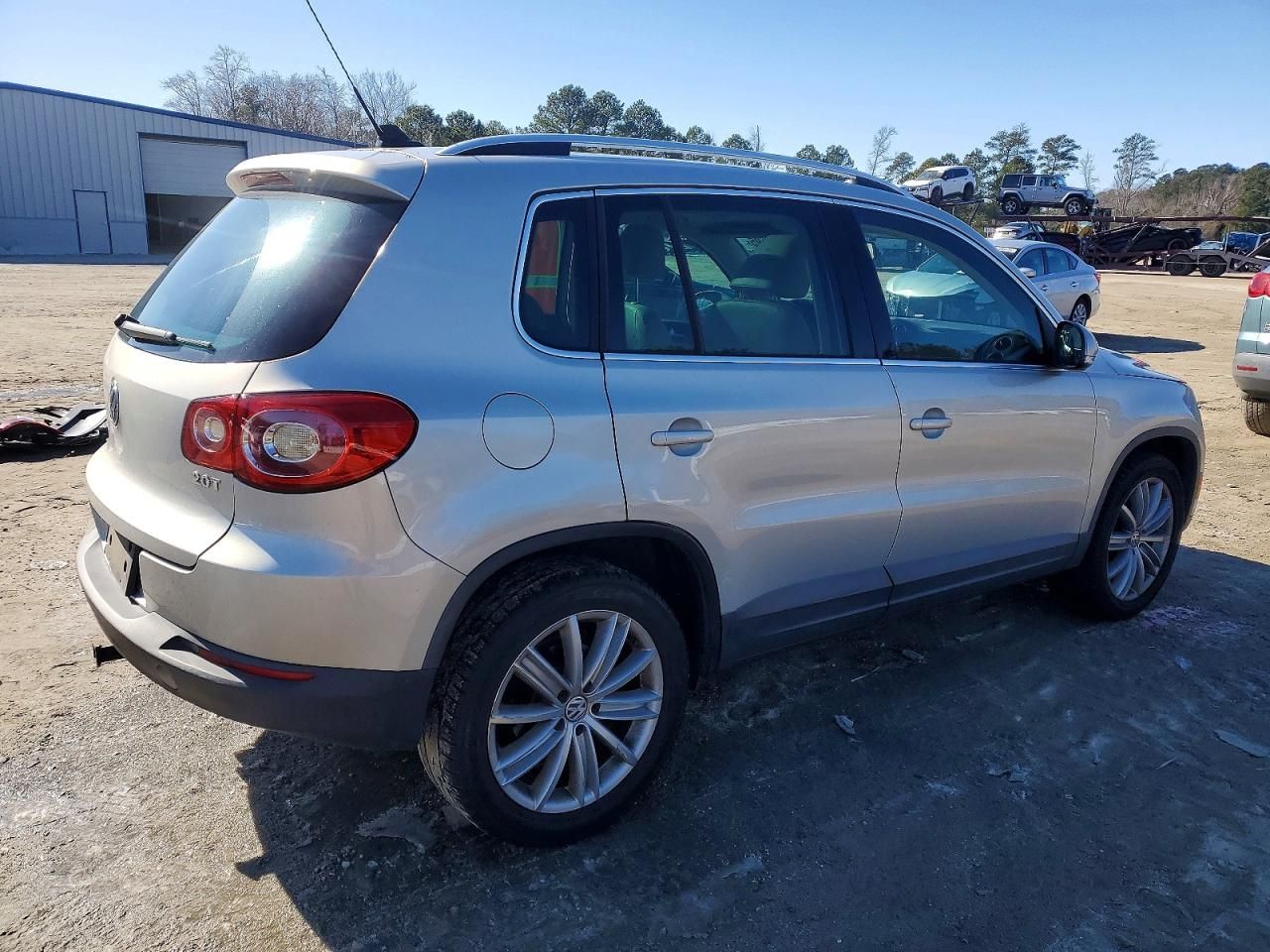 2011 Volkswagen Tiguan s