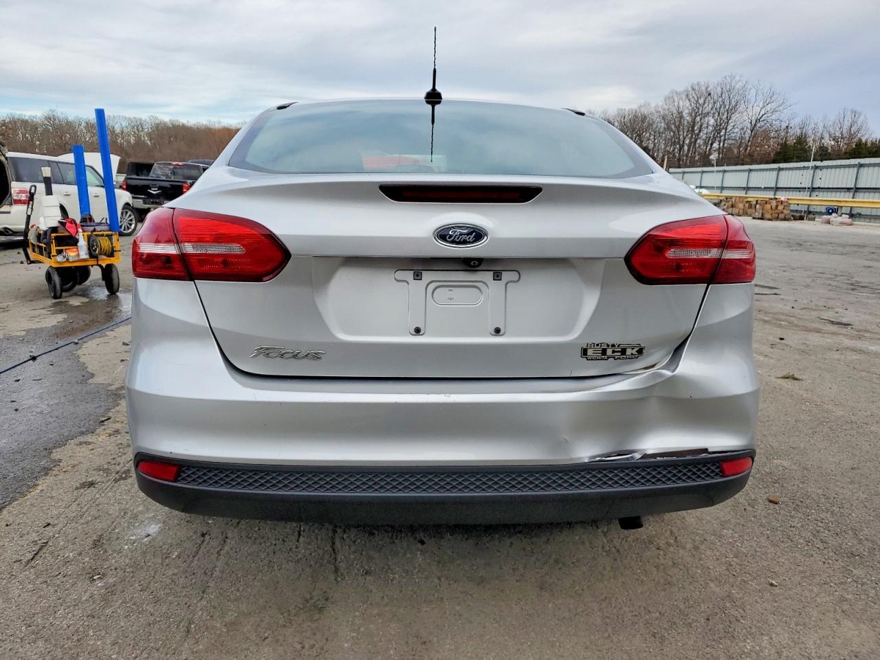 2017 Ford Focus s