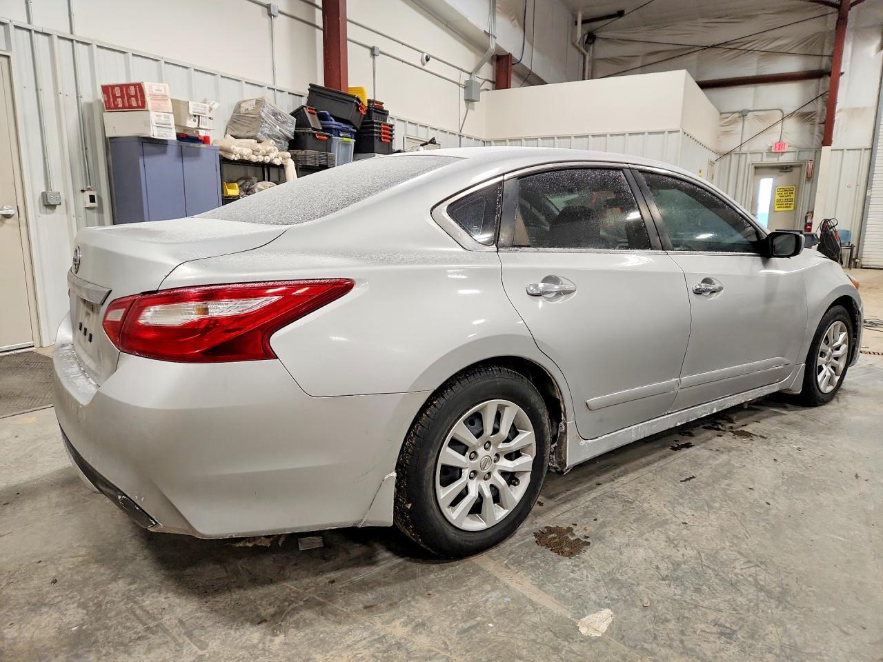 2017 Niss Altima 2.5