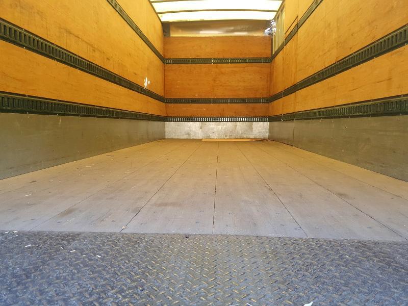 2007 Hino 258/268 box Truck