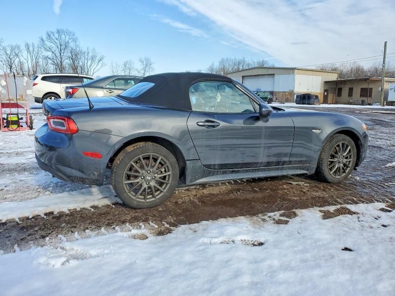 2017 Fiat 124 Spider Classica