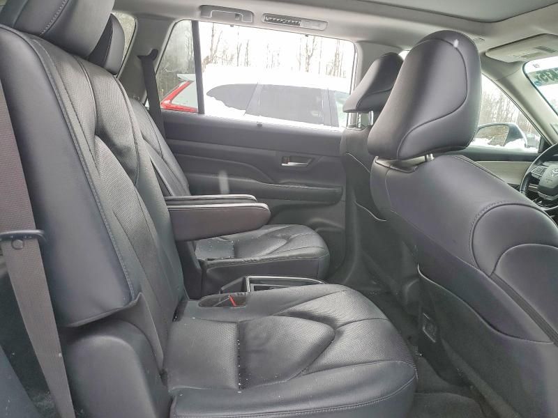 2024 Toyota Grand Highlander xle