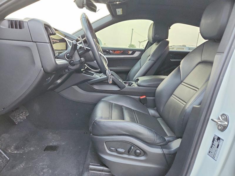 2024 Porsche Cayenne Coupe