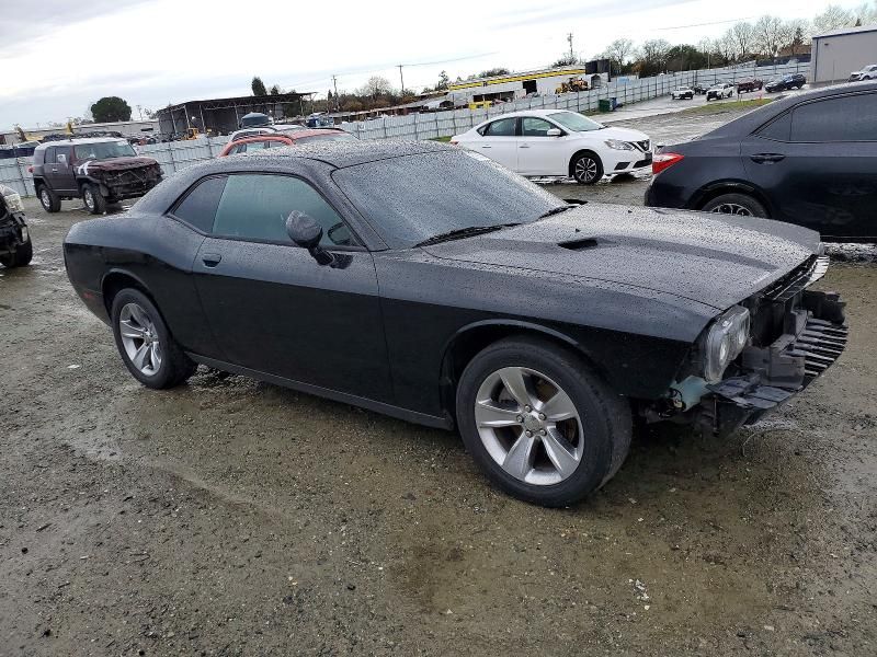 2015 Dodge Challenger sxt