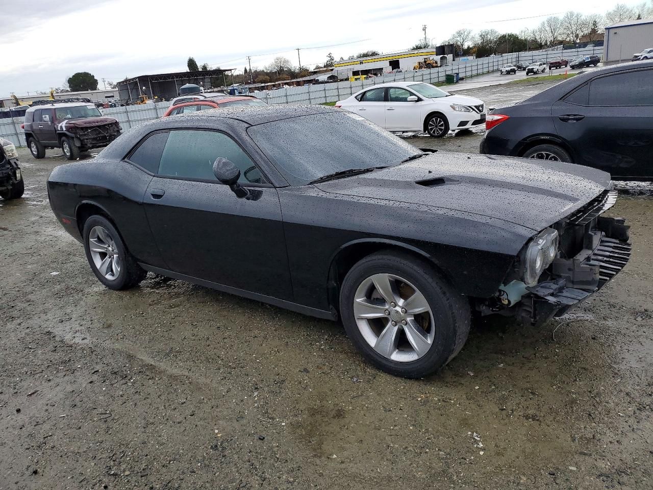 2015 Dodge Challenger sxt