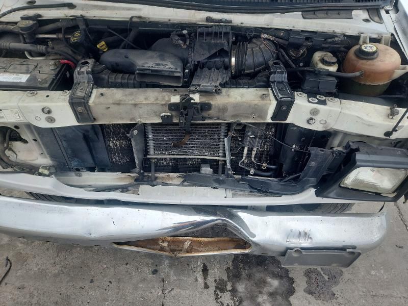 2001 Ford Econoline E250 Van