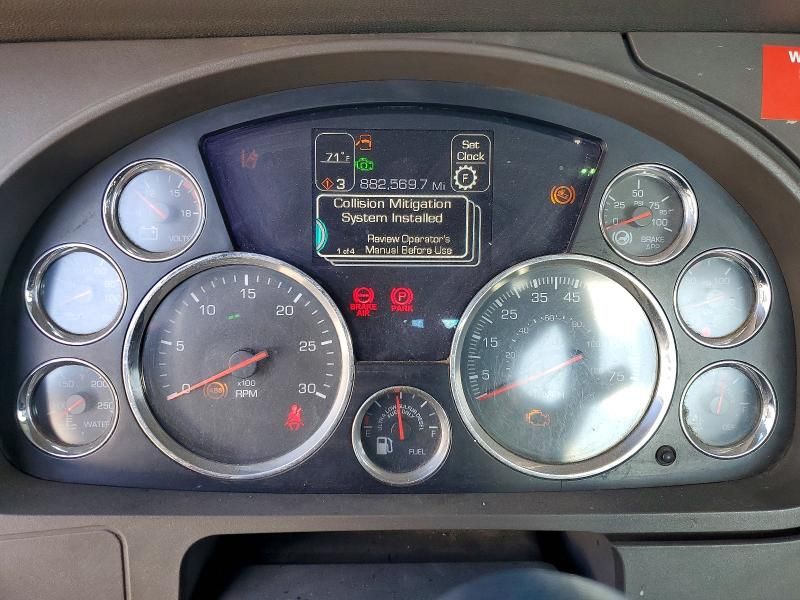 2016 Kenworth T680 Semi Truck