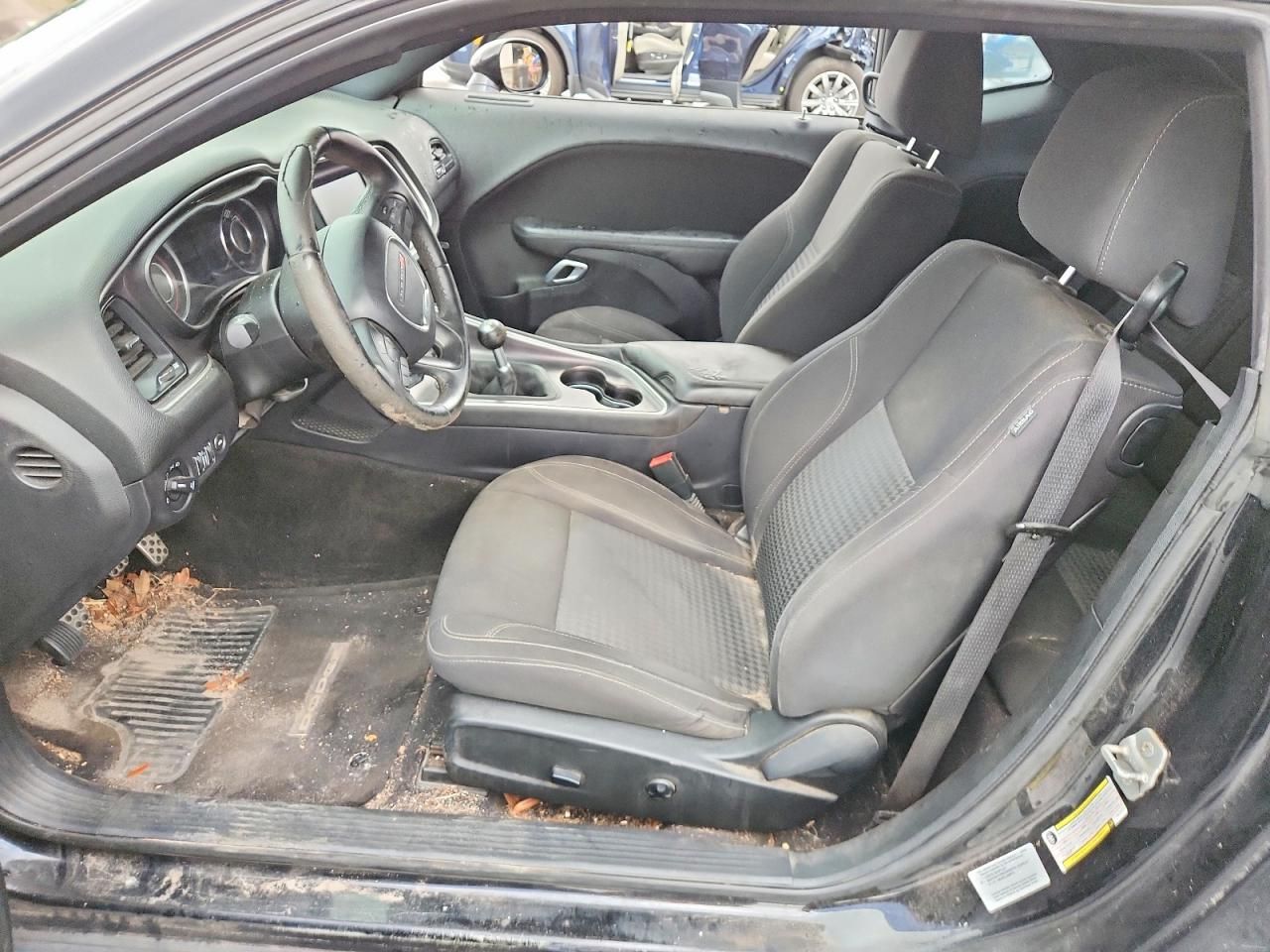 2015 Dodge Challenger sxt