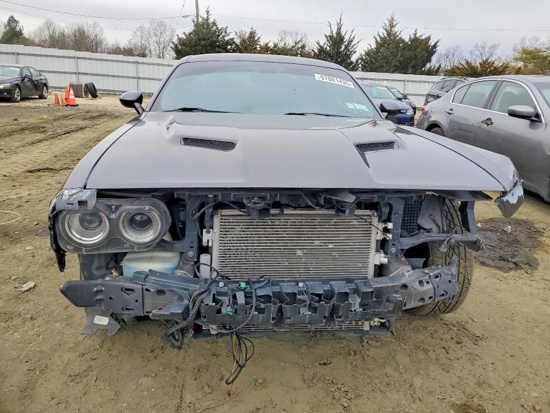 2015 Dodge Challenger sxt