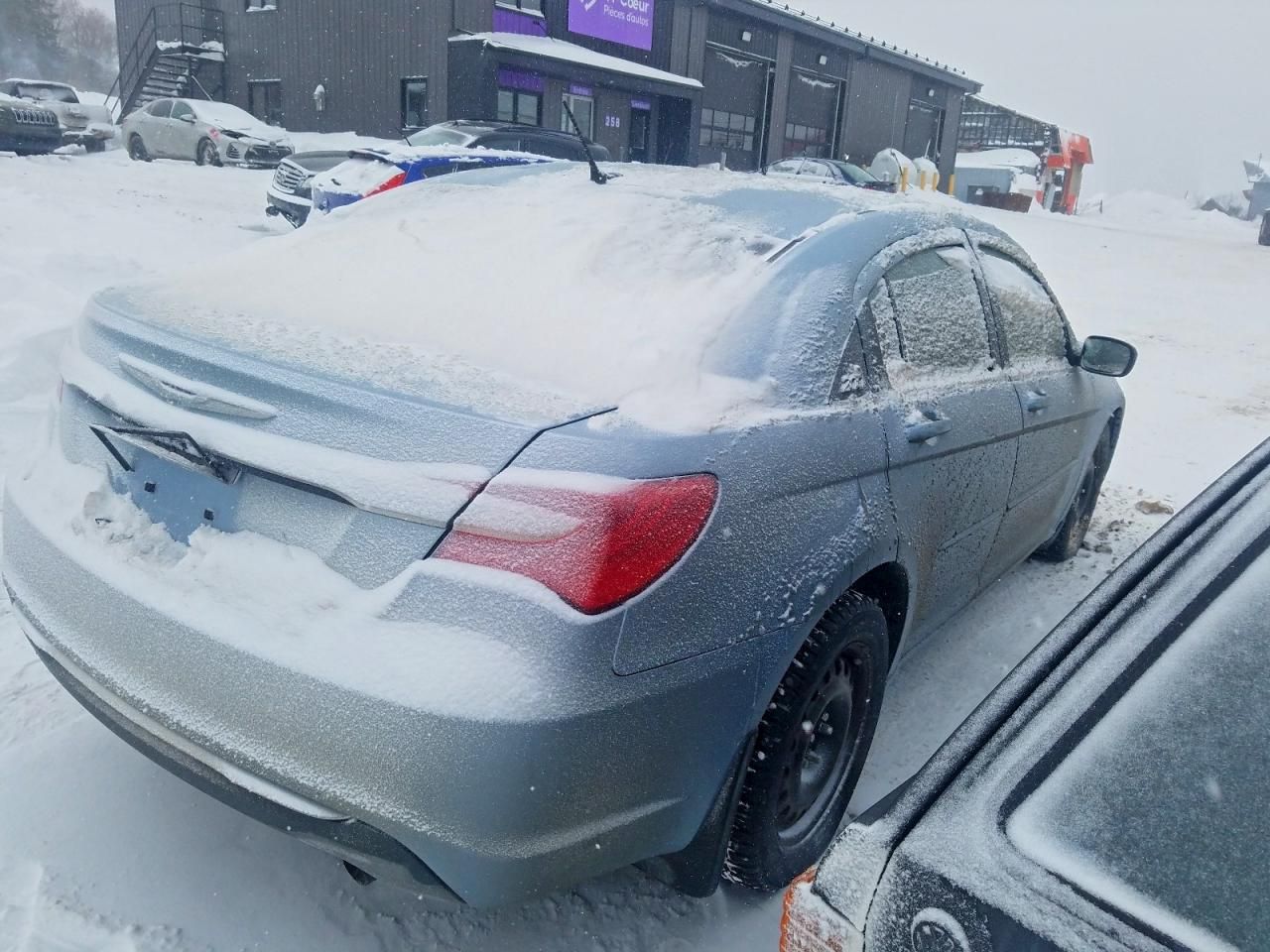 2013 Chrysler 200 lx