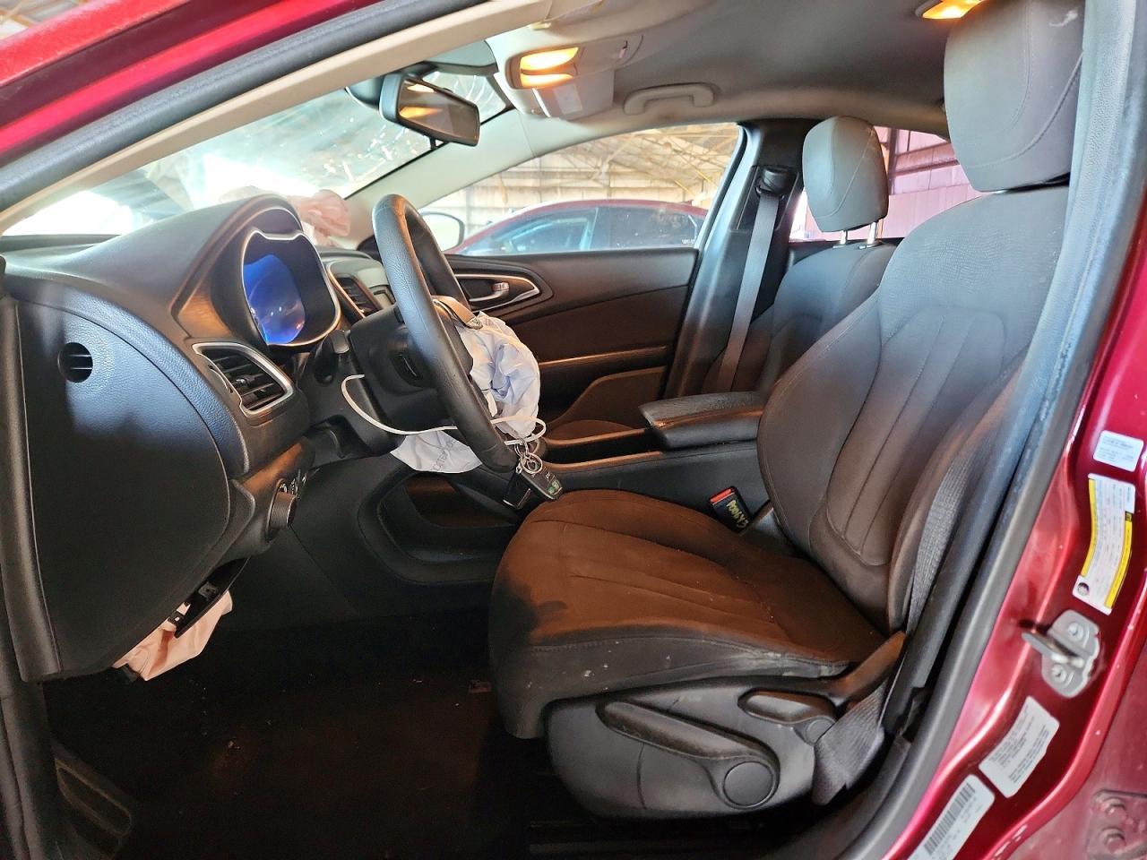 2015 Chrysler 200 Limited