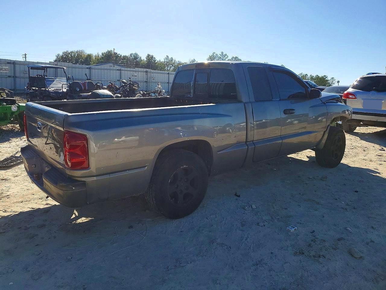 2005 Dodge Dakota slt