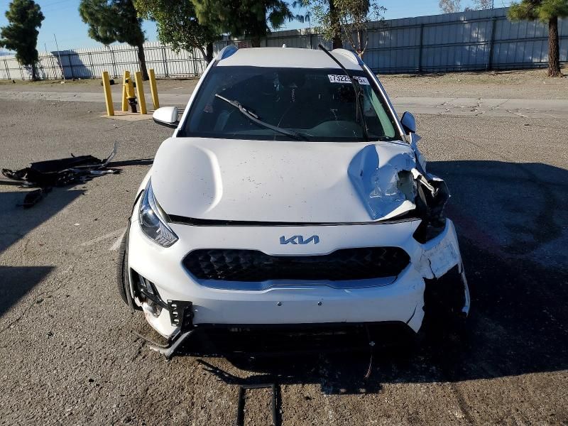 2022 KIA Niro lx