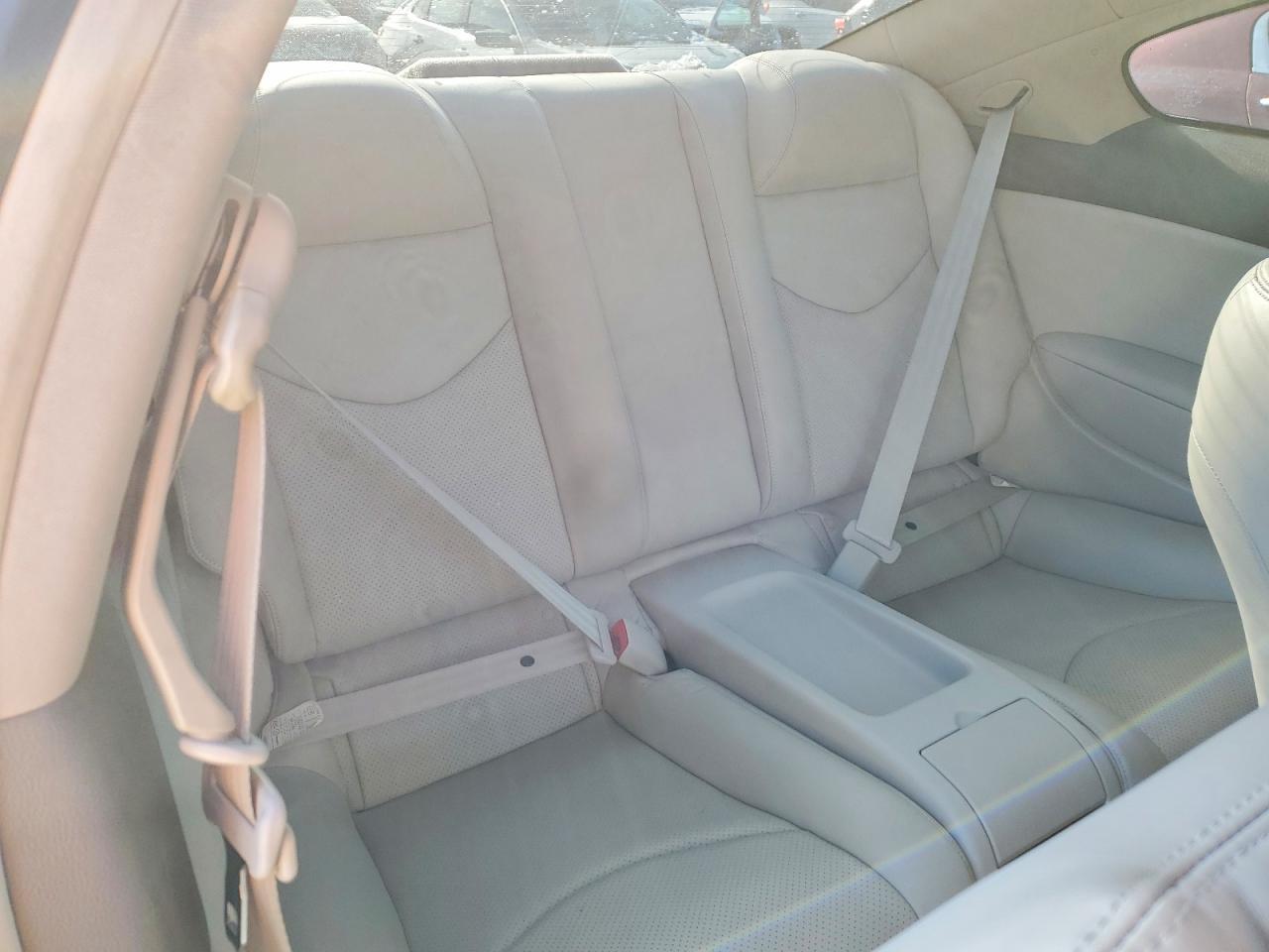 2012 Infiniti G37