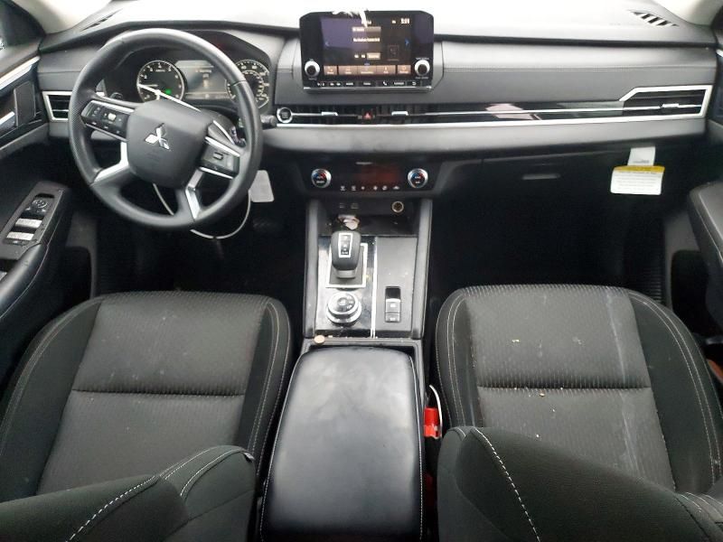 2022 Mitsubishi Outlander es