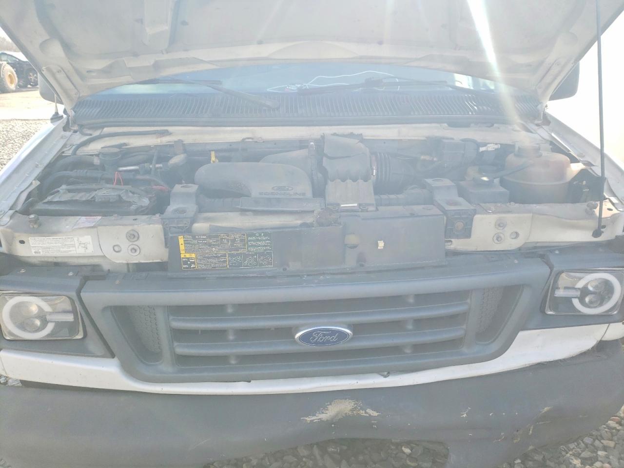 2004 Ford E250 Utility / Service Van