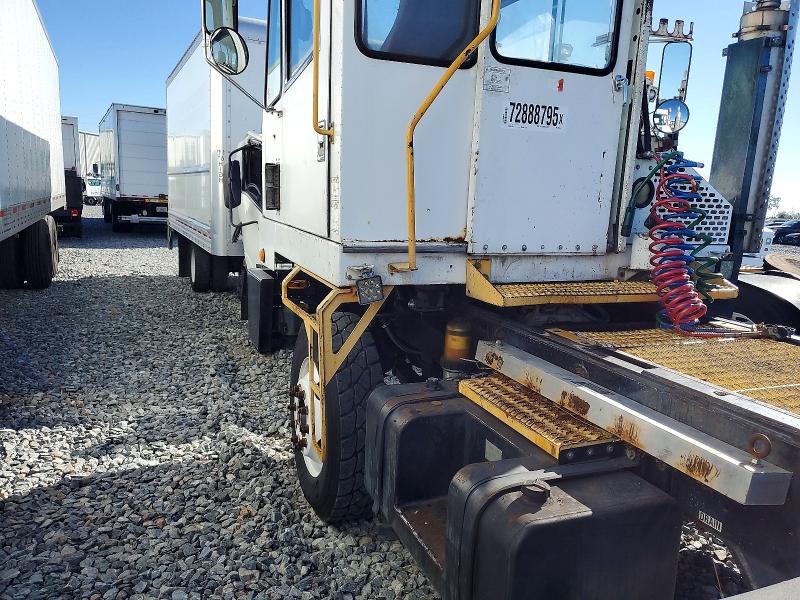 2011 Capacity TJ5000 Yard Truck