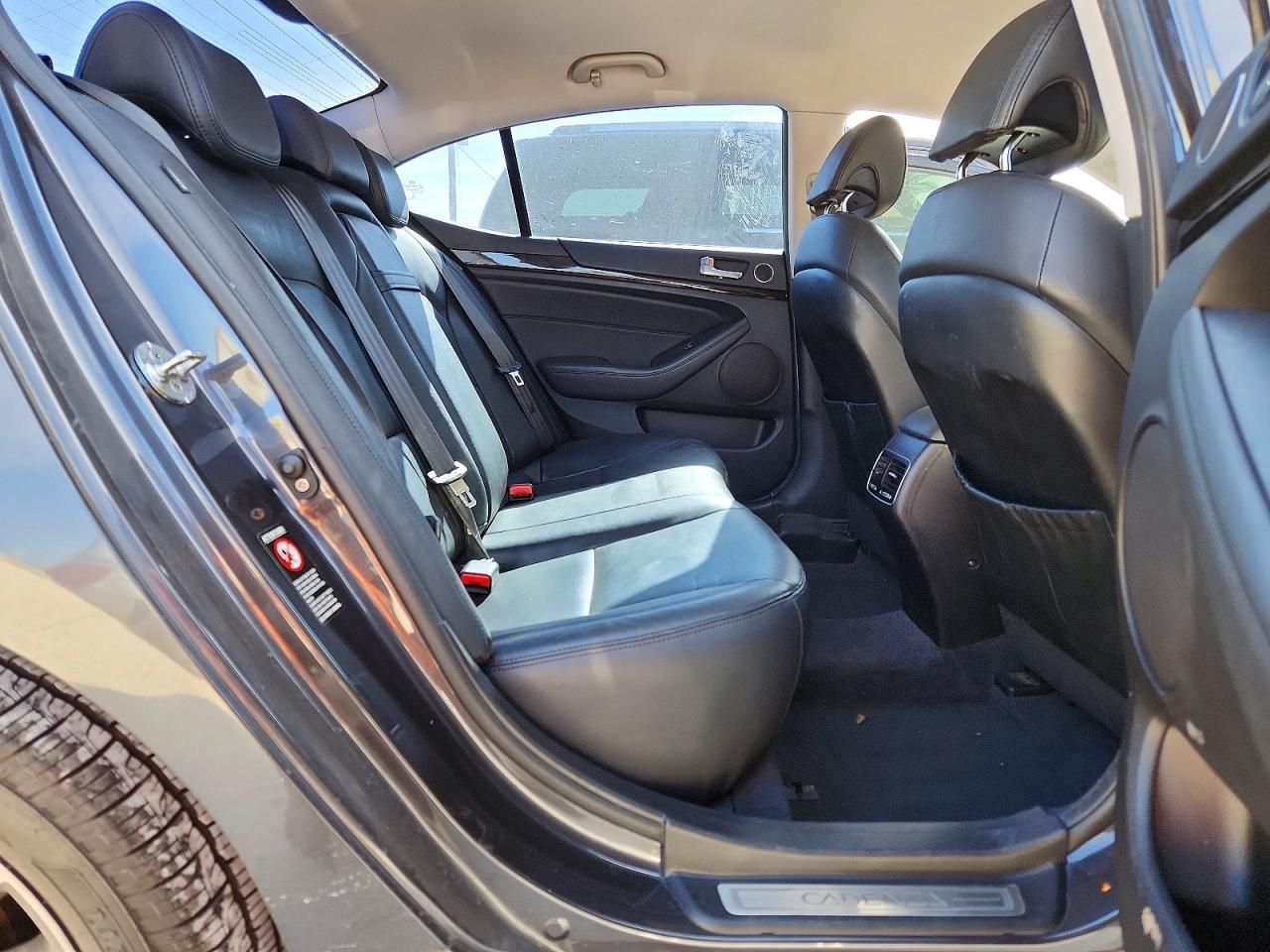 2014 KIA Cadenza Premium