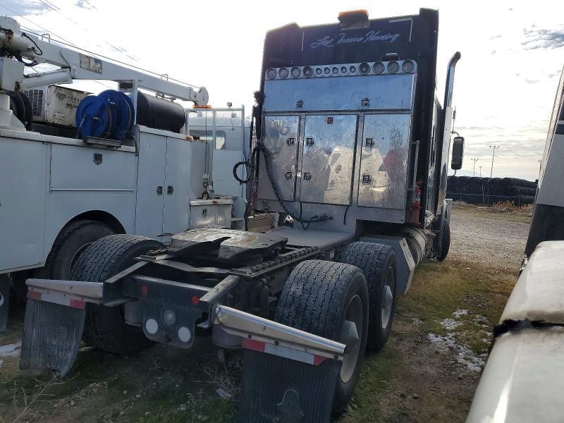 2020 Freigliner 2020 Freightliner 122SD Semi Truck