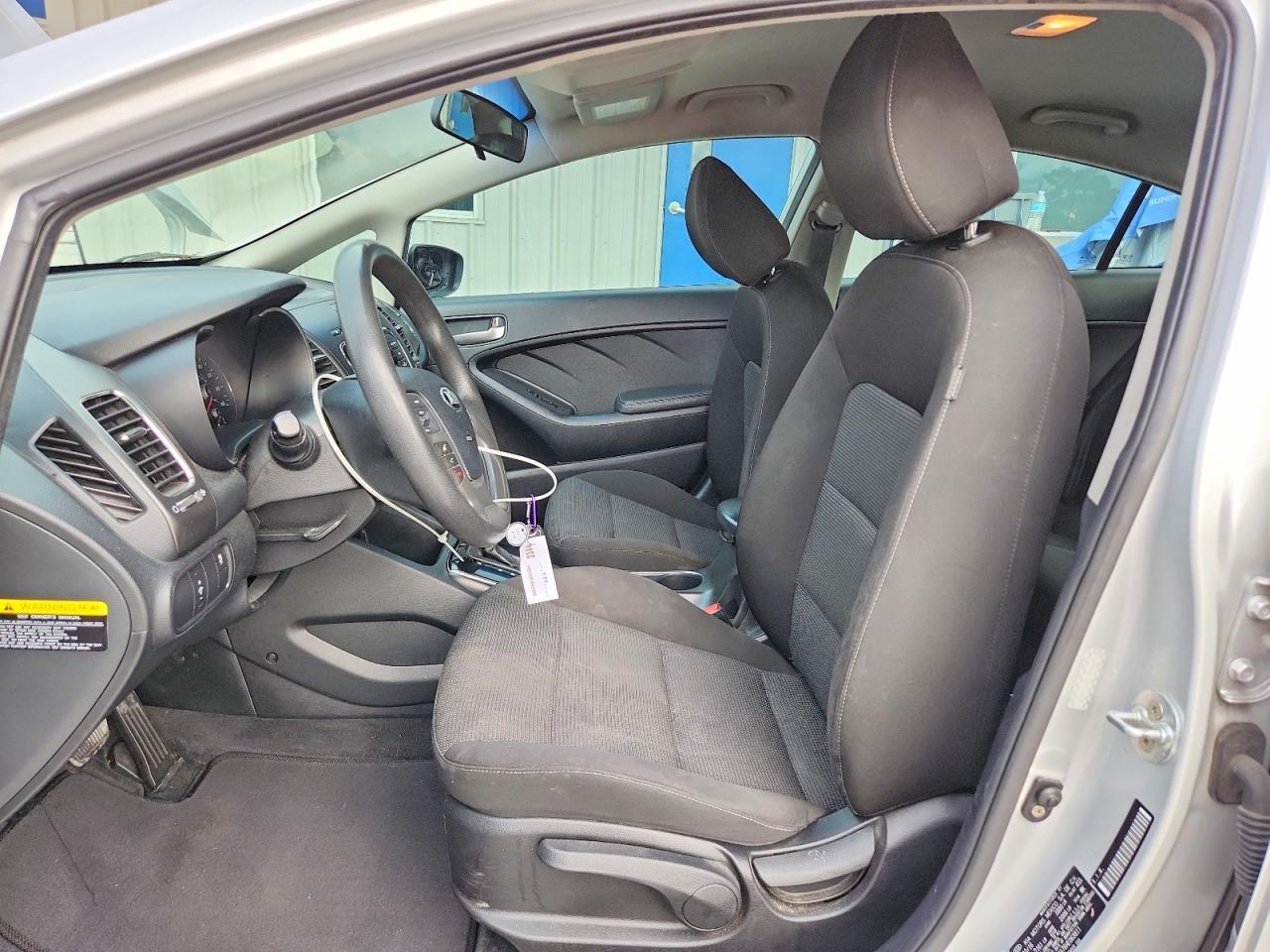 2017 KIA Forte lx