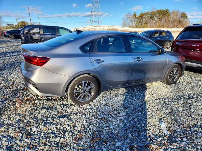 2024 KIA Forte lx