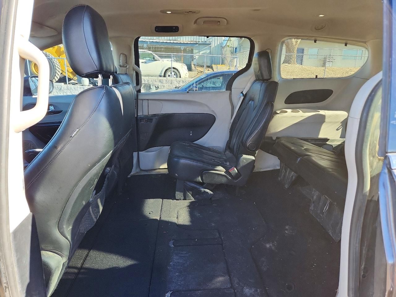 2020 Chrysler Pacifica Touring l