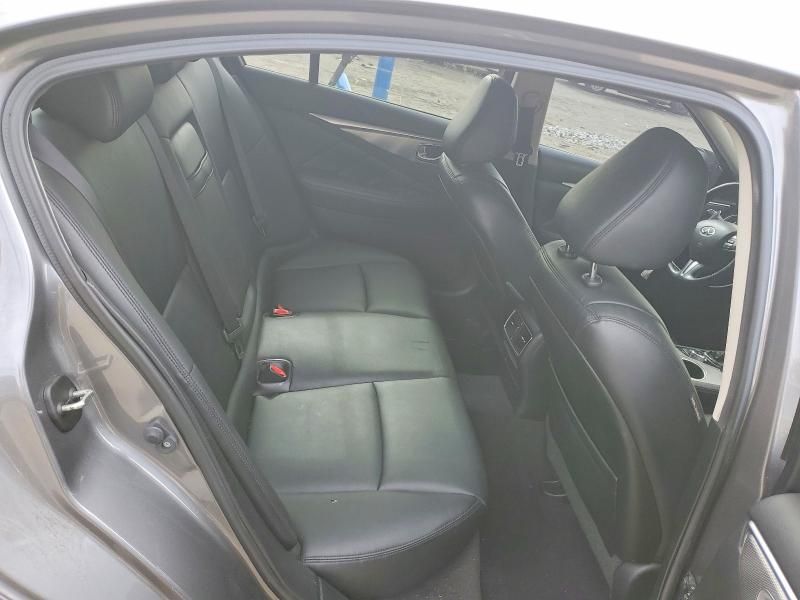 2015 Infiniti Q50 Base