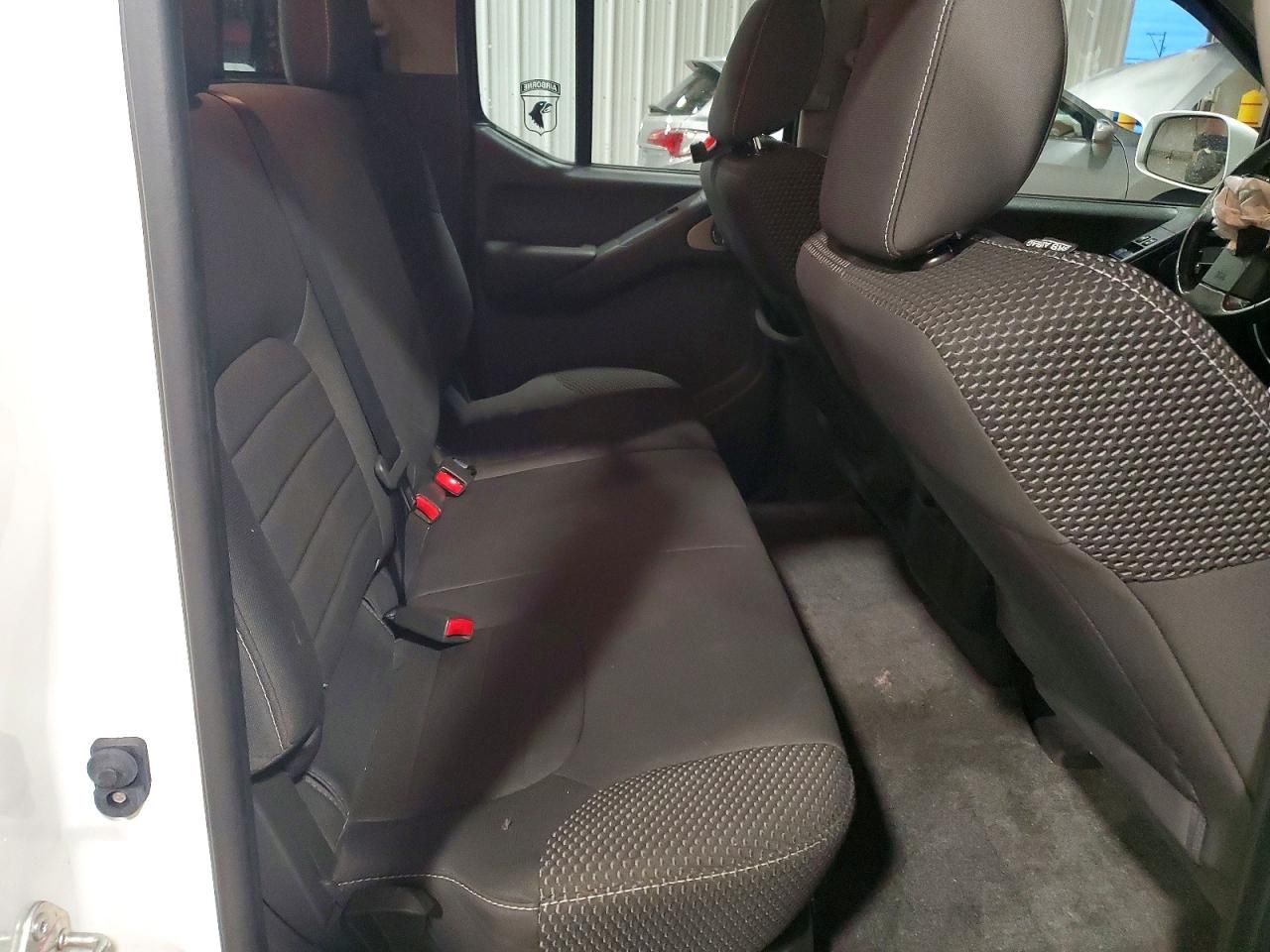 2018 Nissan Frontier s