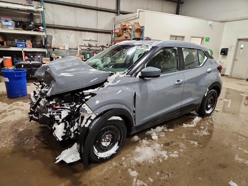 2025 Nissan Kicks Play sv