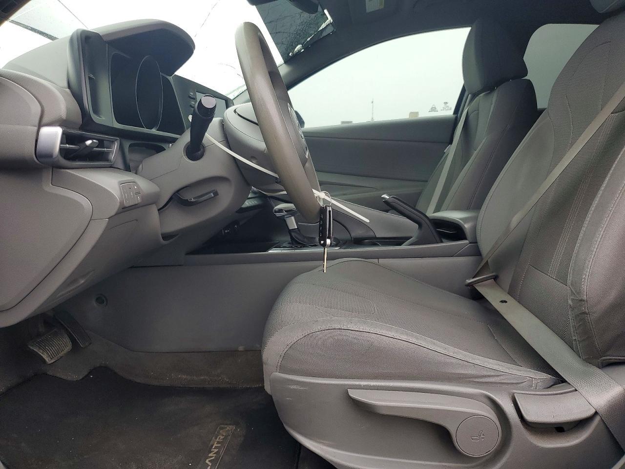 2021 Hyundai Elantra se