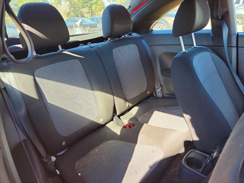 2019 Volkswagen Beetle s