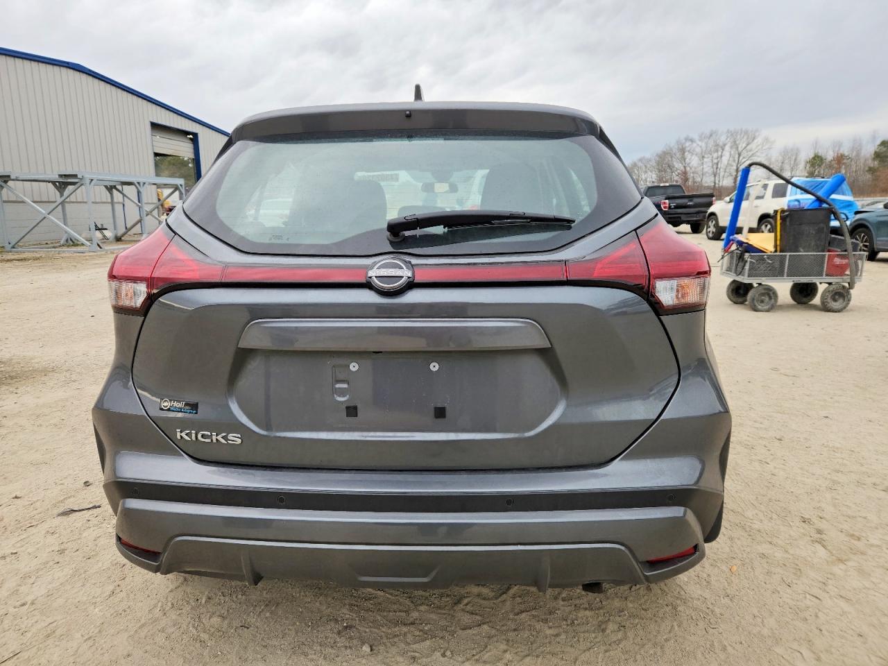 2025 Nissan Kicks Play s