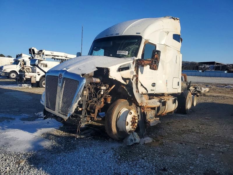 2022 Kenworth T680 Semi Truck