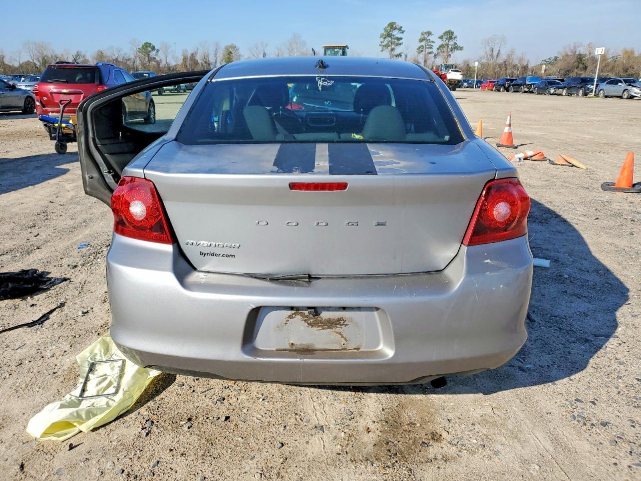 2013 Dodge Avenger se