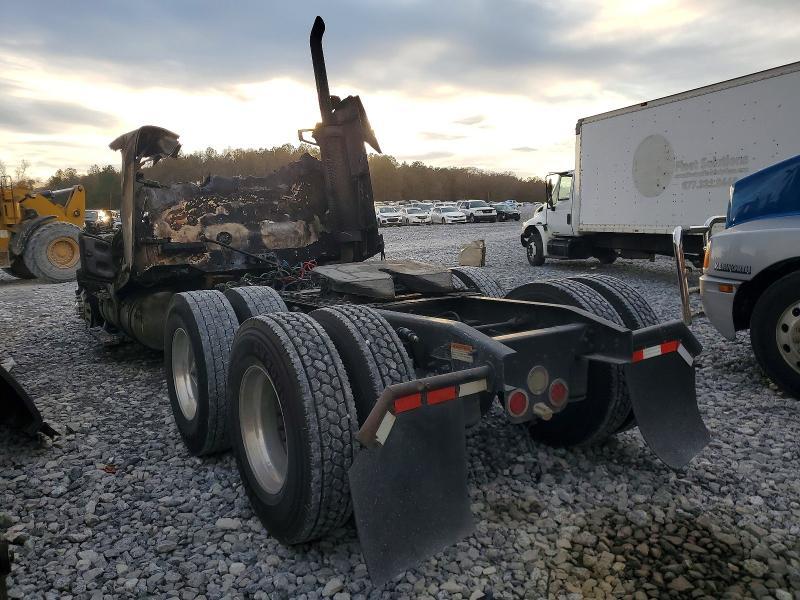 2007 Freigliner 2007 Freightliner Columbia 120 Semi Truck