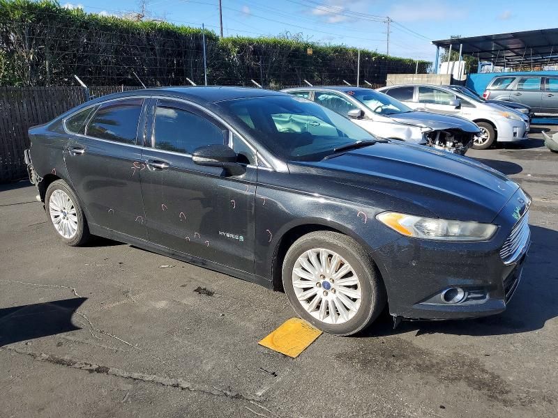 2014 Ford Fusion se Hybrid