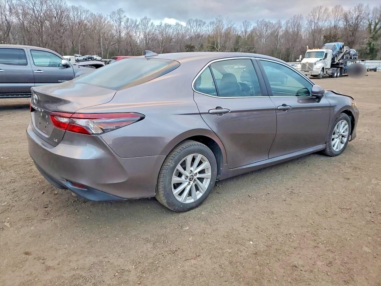 2021 Toyota Camry le