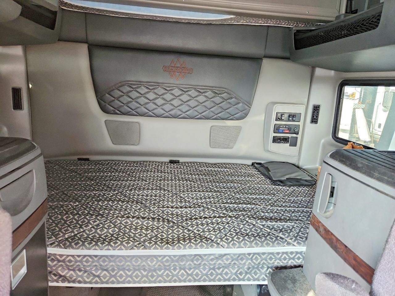 2024 International LT625 Semi Truck