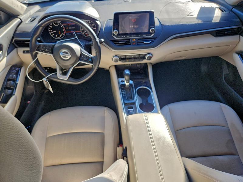 2021 Nissan Altima sv