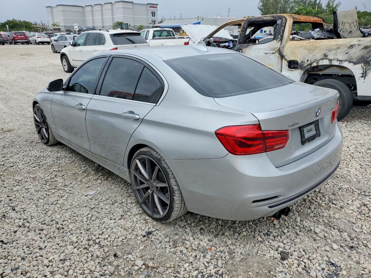 2018 BMW 330 xi