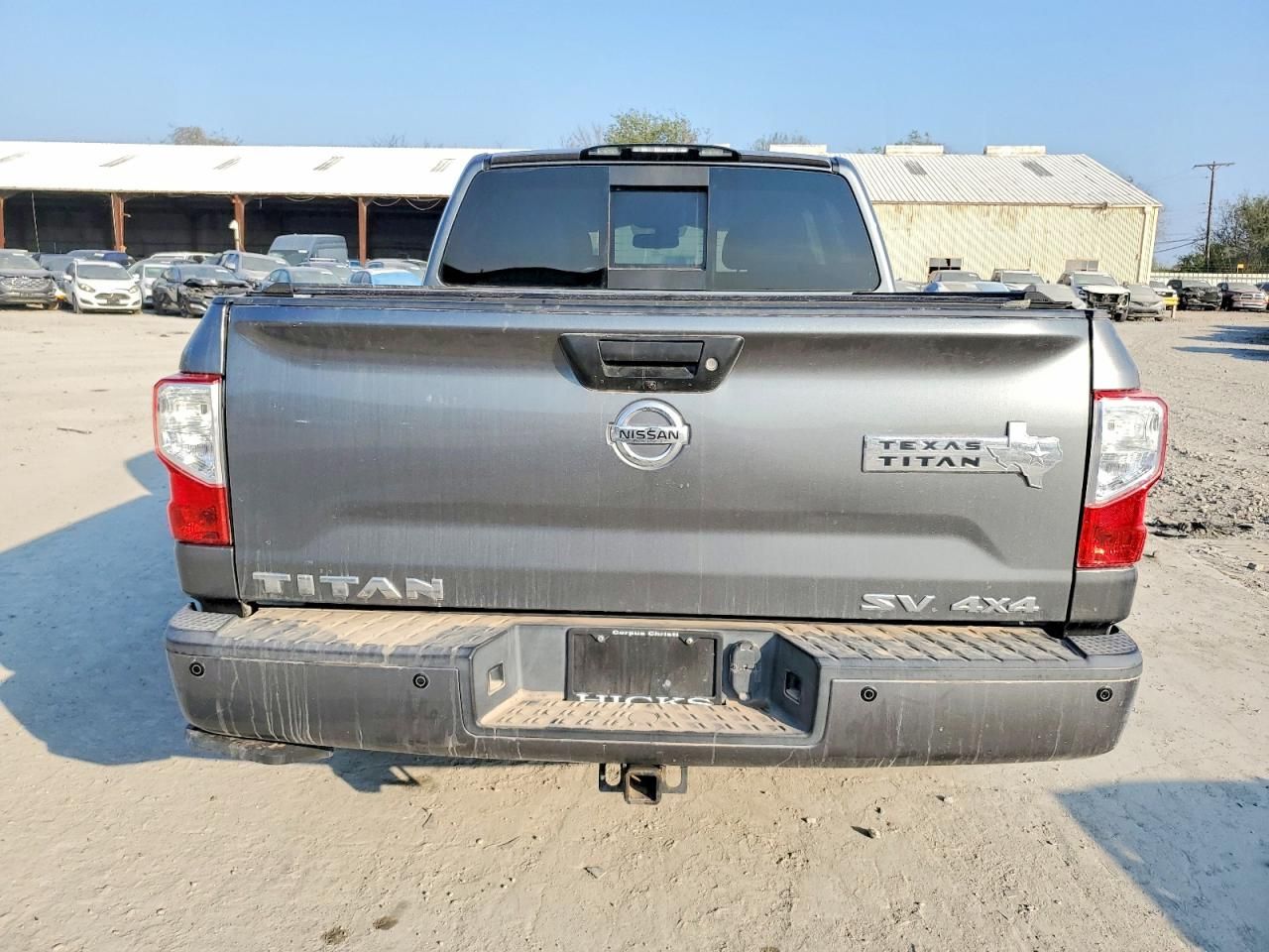 2017 Nissan Titan sv