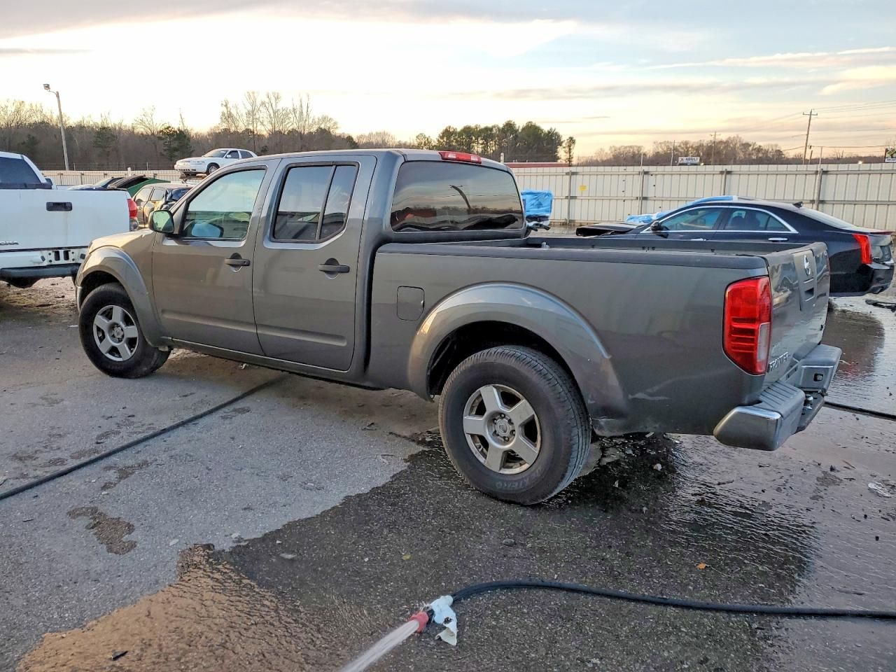 2008 Nissan Frontier Crew cab le