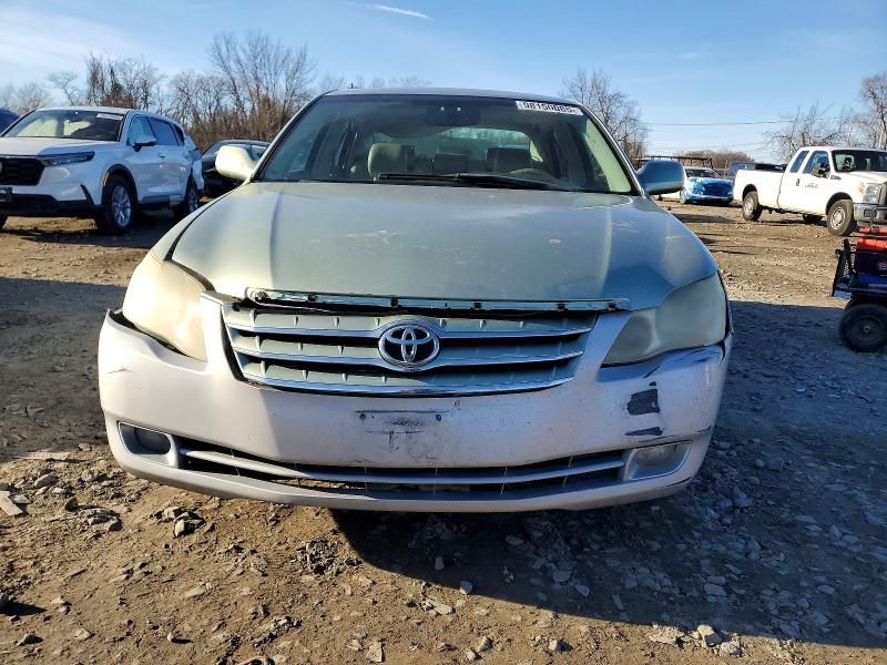 2005 Toyota Avalon xl