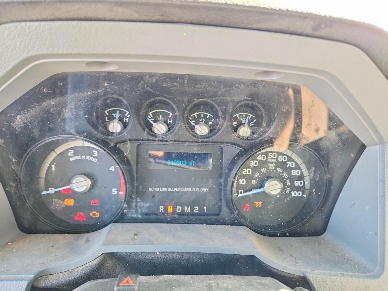 2017 Ford F750 Super Duty BOX Truck