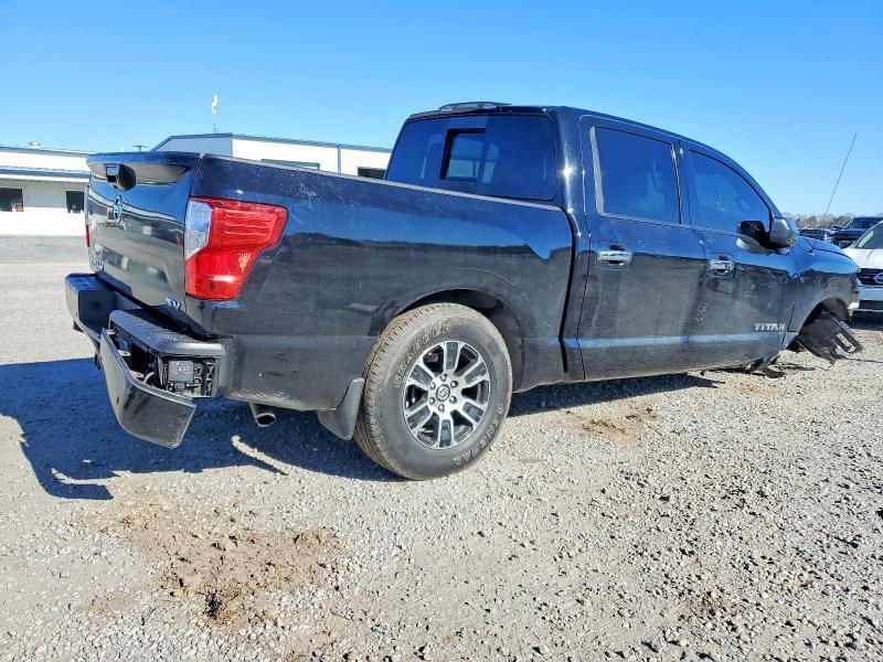 2021 Nissan Titan sv