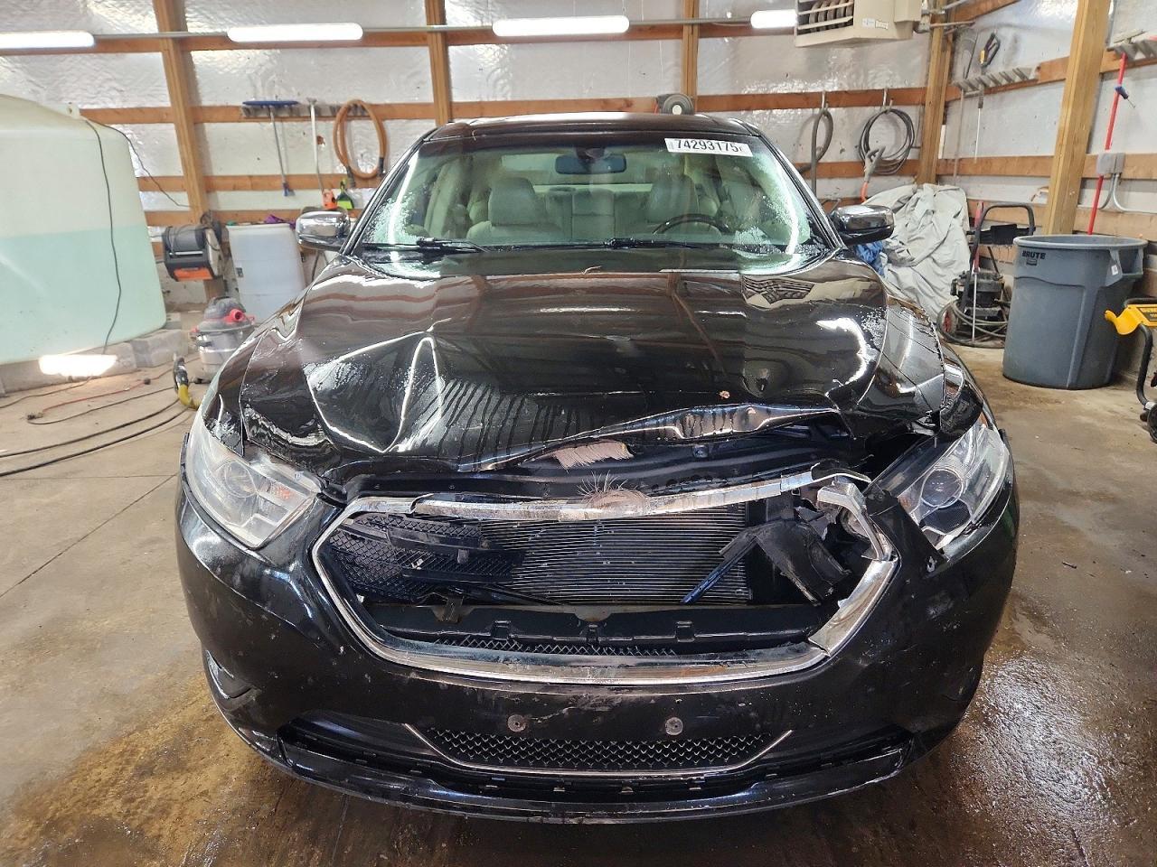 2014 Ford Taurus Limited