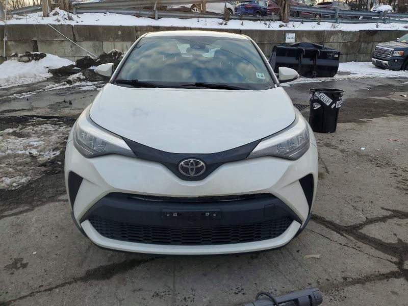 2021 Toyota C-hr xle