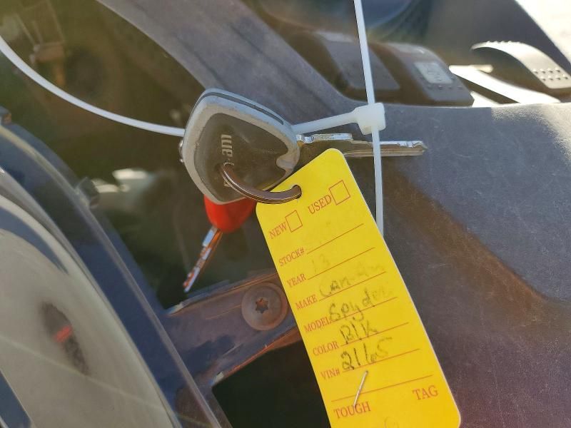 2013 Can-Am Spyder Roadster ST